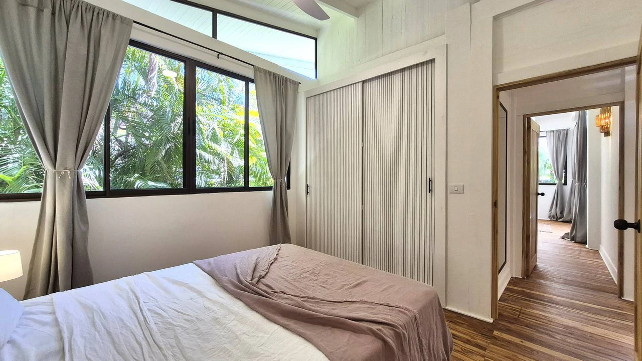 Casa Sol: Casa Sol – A Tropical Beach-Style Home with Pool, Designed for Year-Round Vacation Living - Gallery image 18