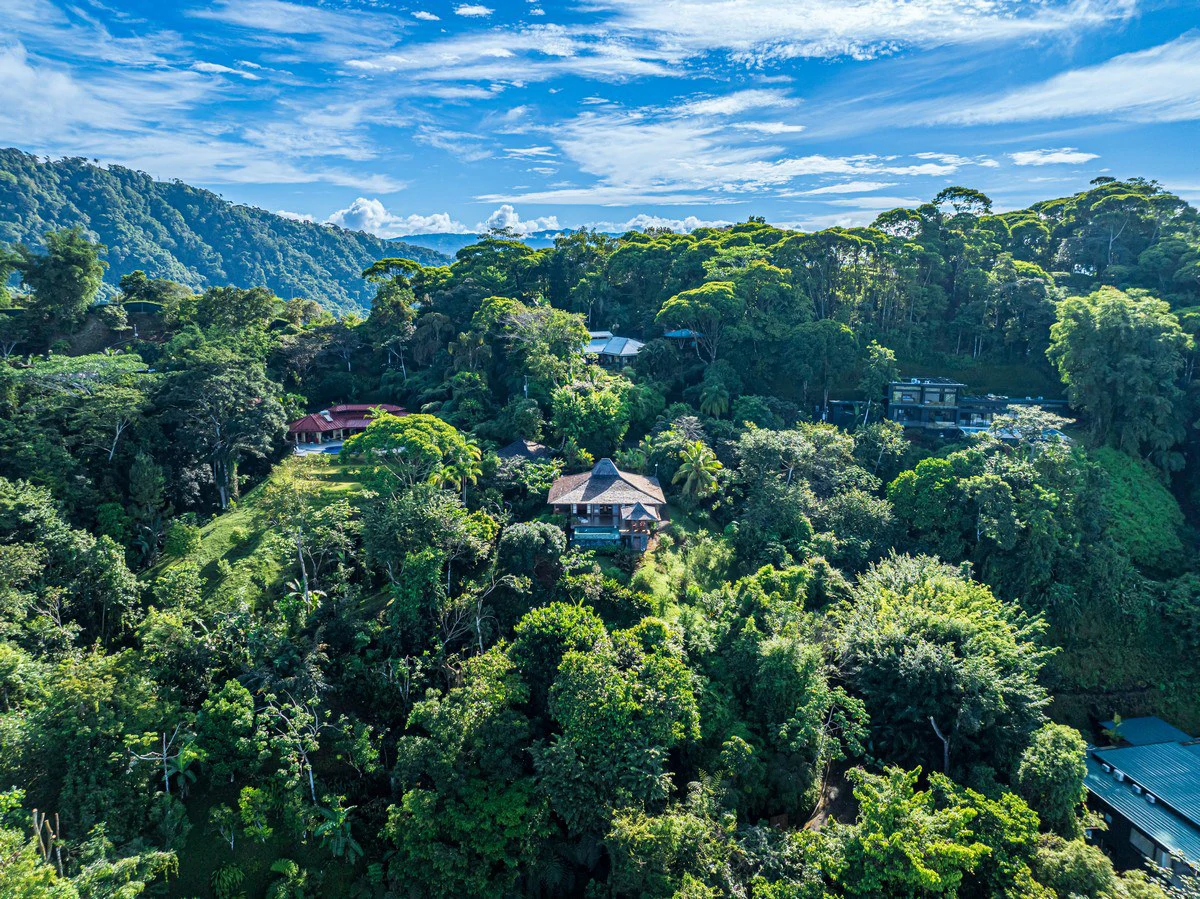 1.37 ACRES – 2 Bedroom Bali Style Home With Pool And THE BEST Ocean View!!!!! - Gallery image 3