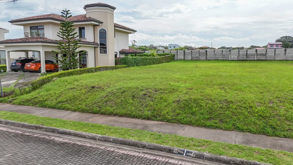 Terreno de 517m2 en Condominio Los Castillos, La Guácima: Home Construction Site For Sale in La Guácima - Gallery image 8