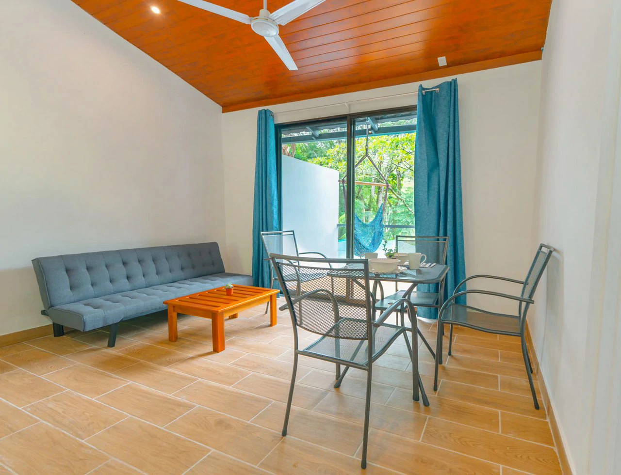 Prime Commercial Opportunity: 10-Bedroom Hotel with Endless Potential in Ojochal - Gallery image 25