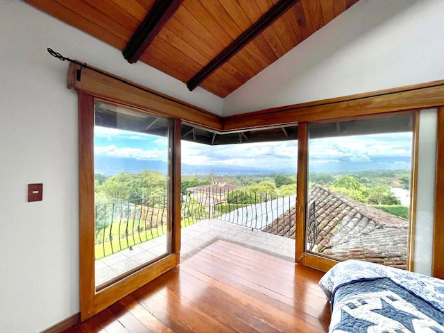 Colonial-Contemporary House with Retractable Star Roof, Guest House, and Panoramic Views - Gallery image 28
