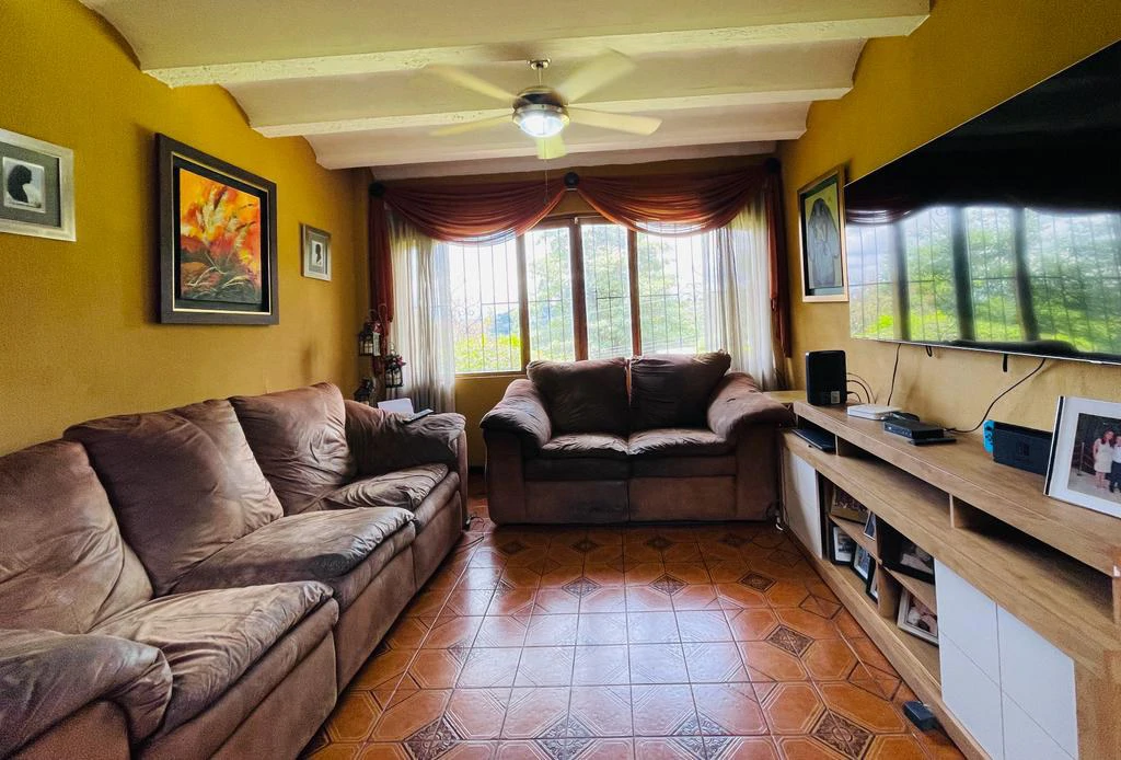 Independent House for Sale with Beautiful View Santa Ana Costa Rica - Gallery image 9