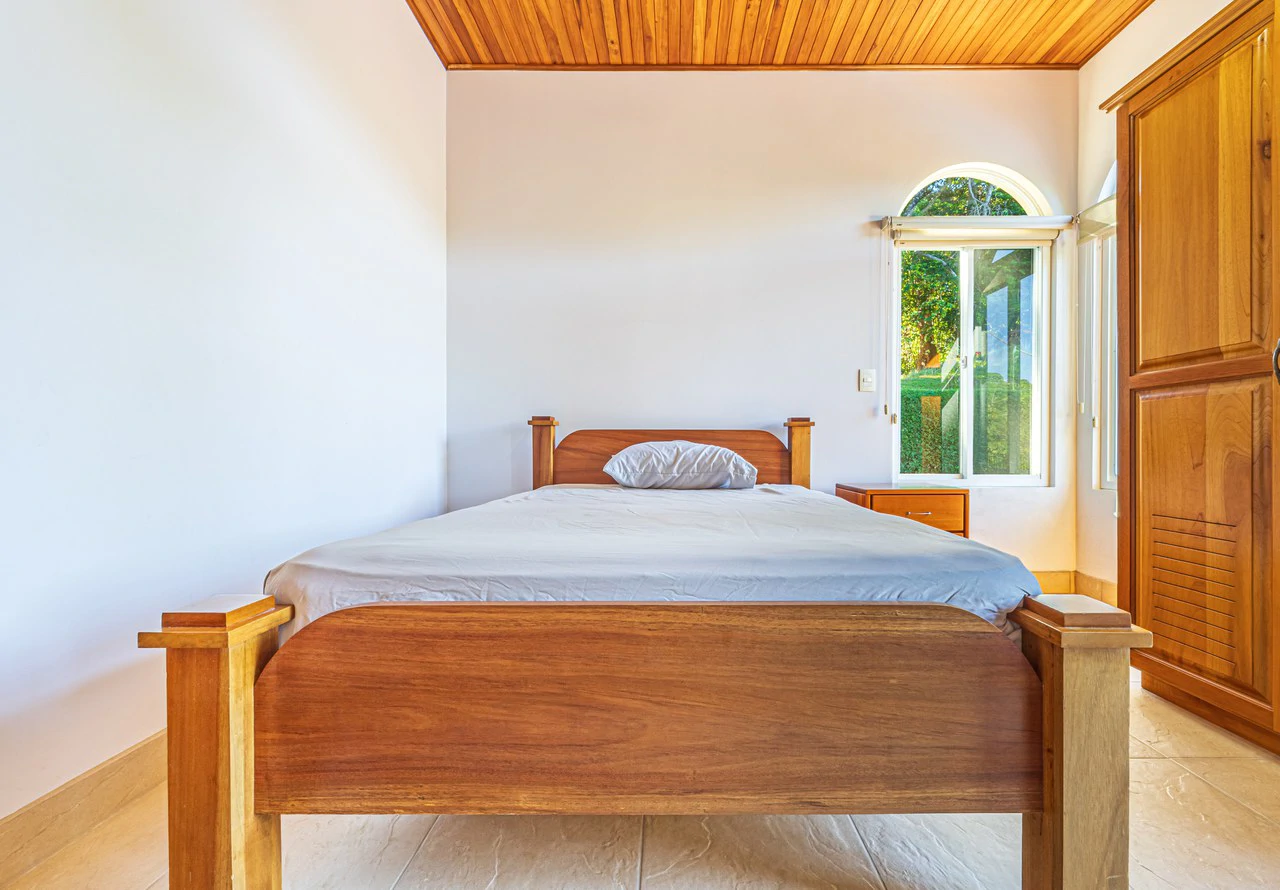 Elegant 3 Bedroom + Office Jungle Home in Puesta Del Sol, Ojochal - Gallery image 11