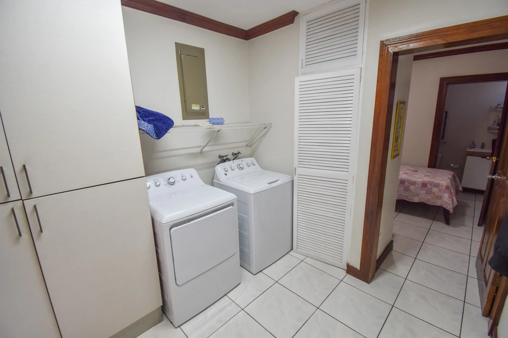 House For Sale in San Antonio - Gallery image 18