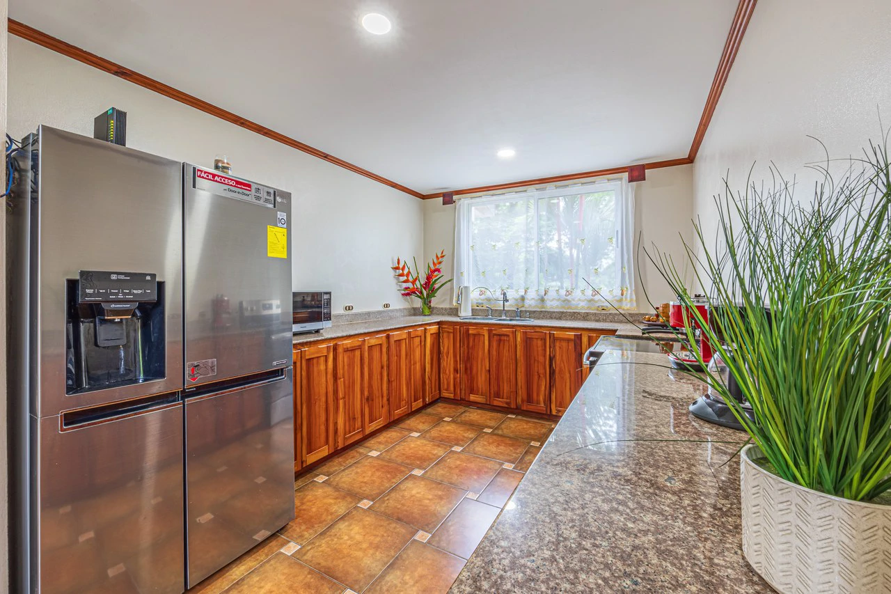 Happy Daze in Uvita: Commercial Building Opportunity in the Heart of Uvita. On Creek with Beautiful Jungle View - Gallery image 42