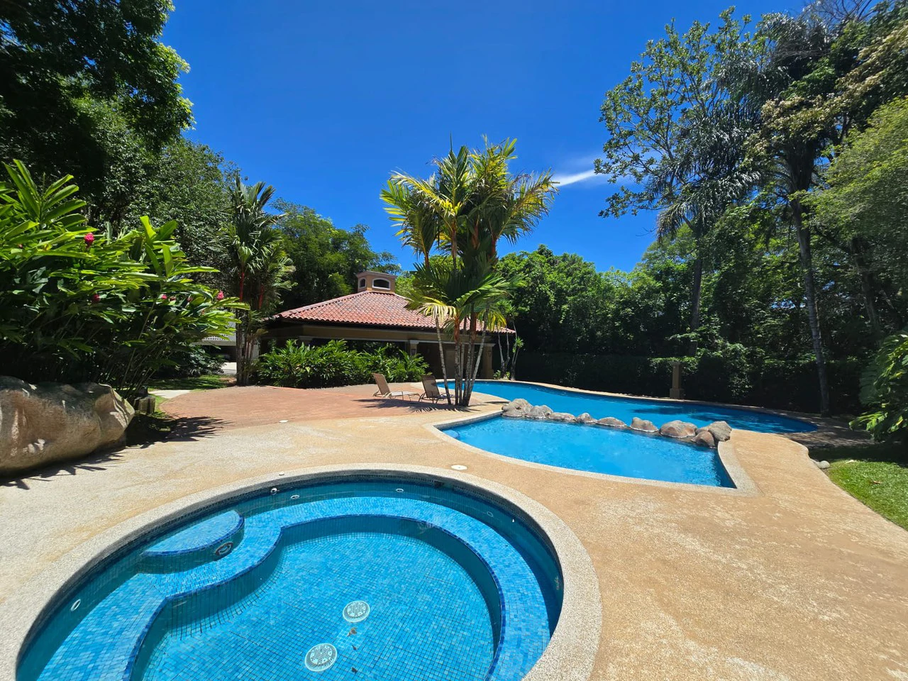 House for Sale with 1,732 sq m Garden in an Exclusive Gated Community in Ciudad Colón - Gallery image 23