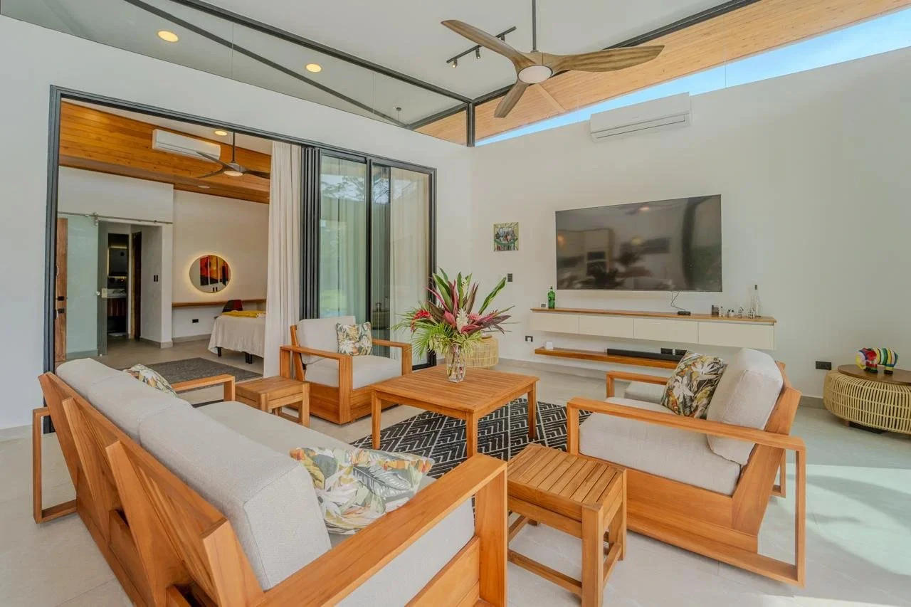 Luxury Casa Golf $1,200,000 USD: Golf-Front Architectural Estate in Los Delfines Golf & Country Club - Gallery image 11