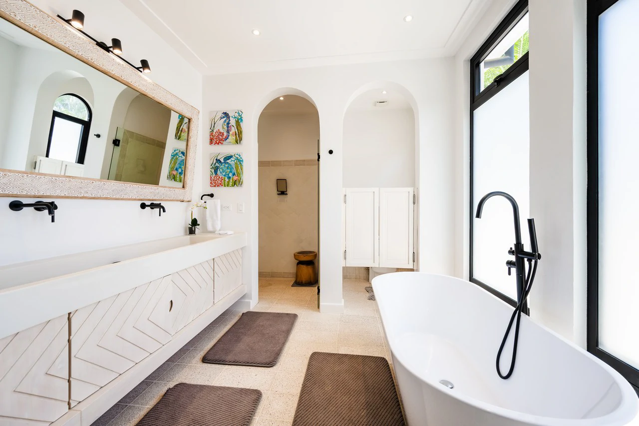 Casa Rio: Modern 5-Bedroom Home with Pool & Casita in Surfside Potrero - Gallery image 14