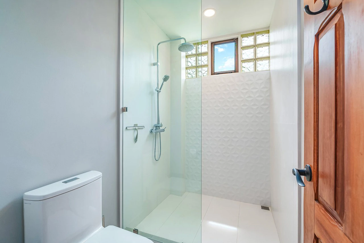 Las Brisas #15: Beachfront Condo With Luxury Upgrades & Unparalleled View - Gallery image 29