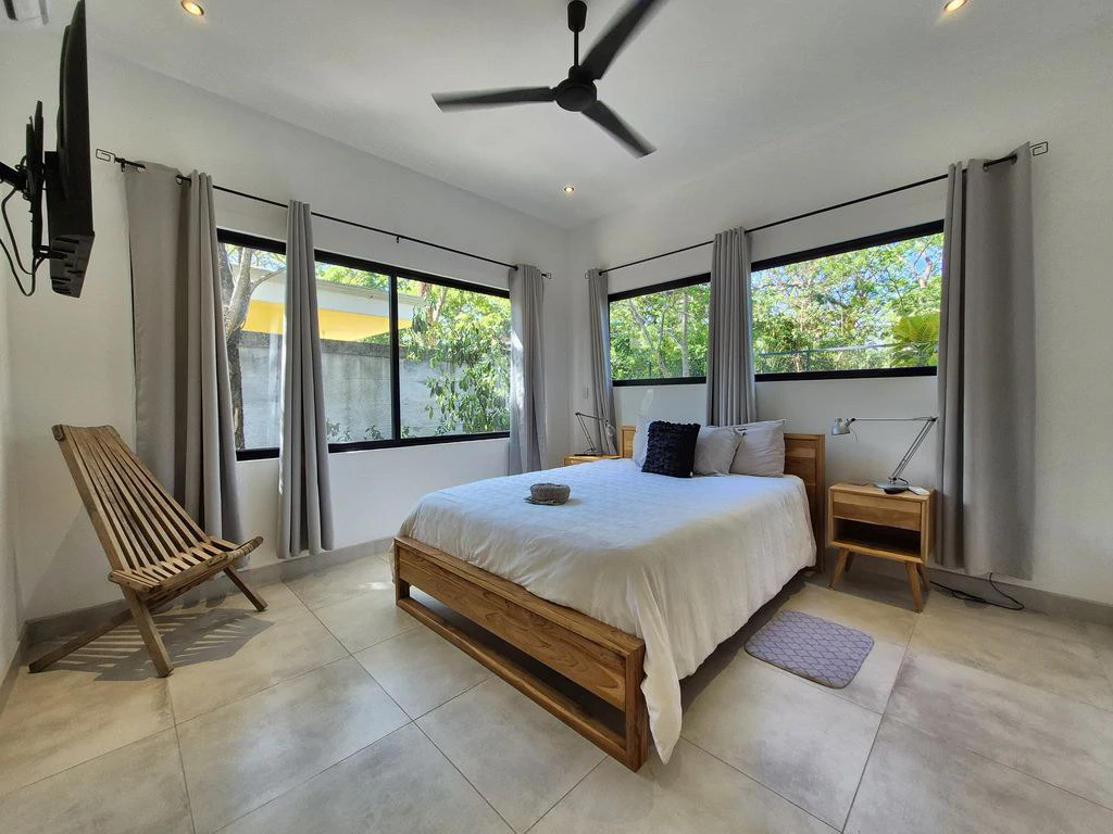 Casa Joya: Turnkey Modern Home with pool – Prime Location & Rental Income - Gallery image 11