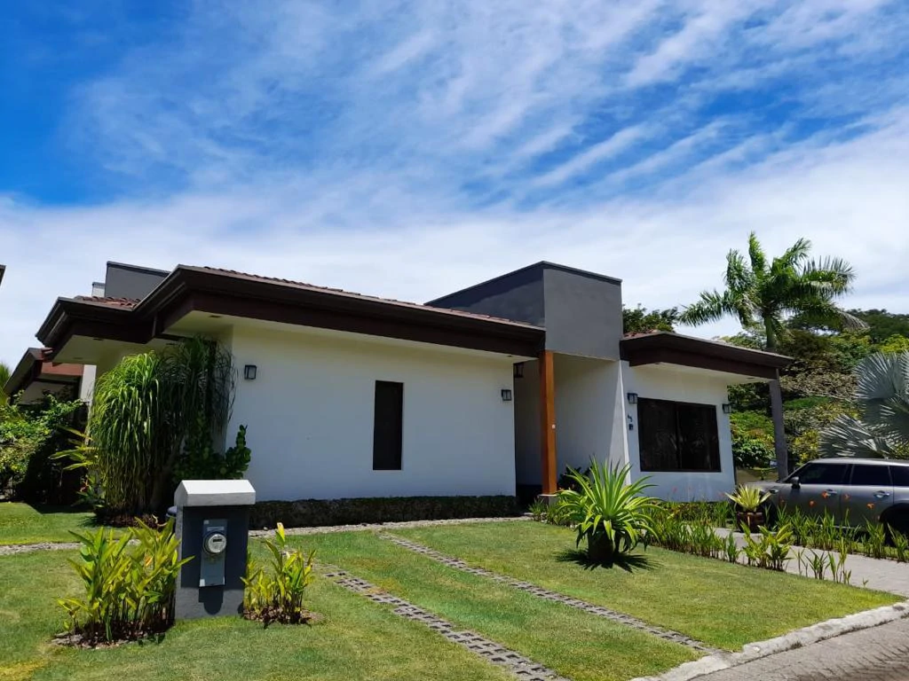 Gorgeous home in gated community one block from the beach. Playa Bejuco, Costa Rica - Gallery image 38