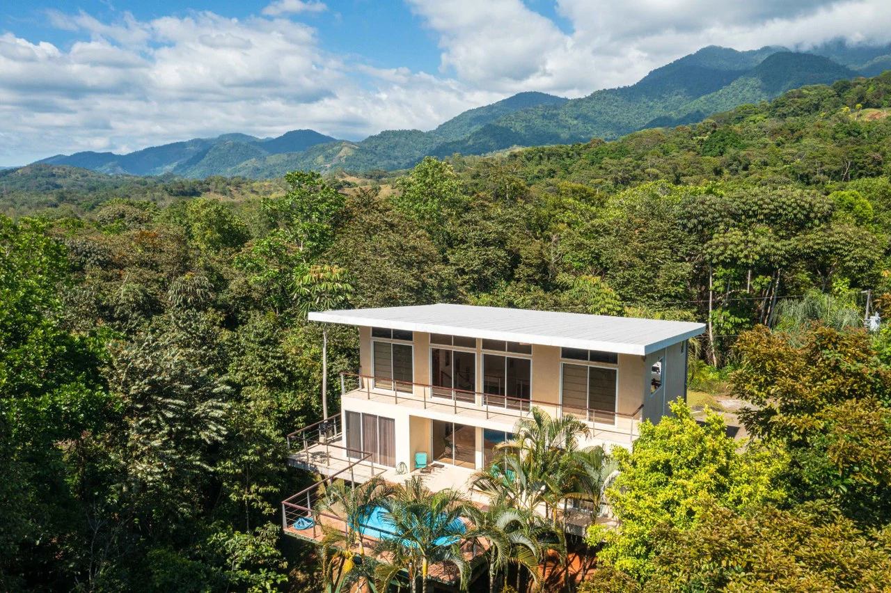 Casa Fox Las Palmas: Mountain House For Sale in Quepos - Gallery image 28