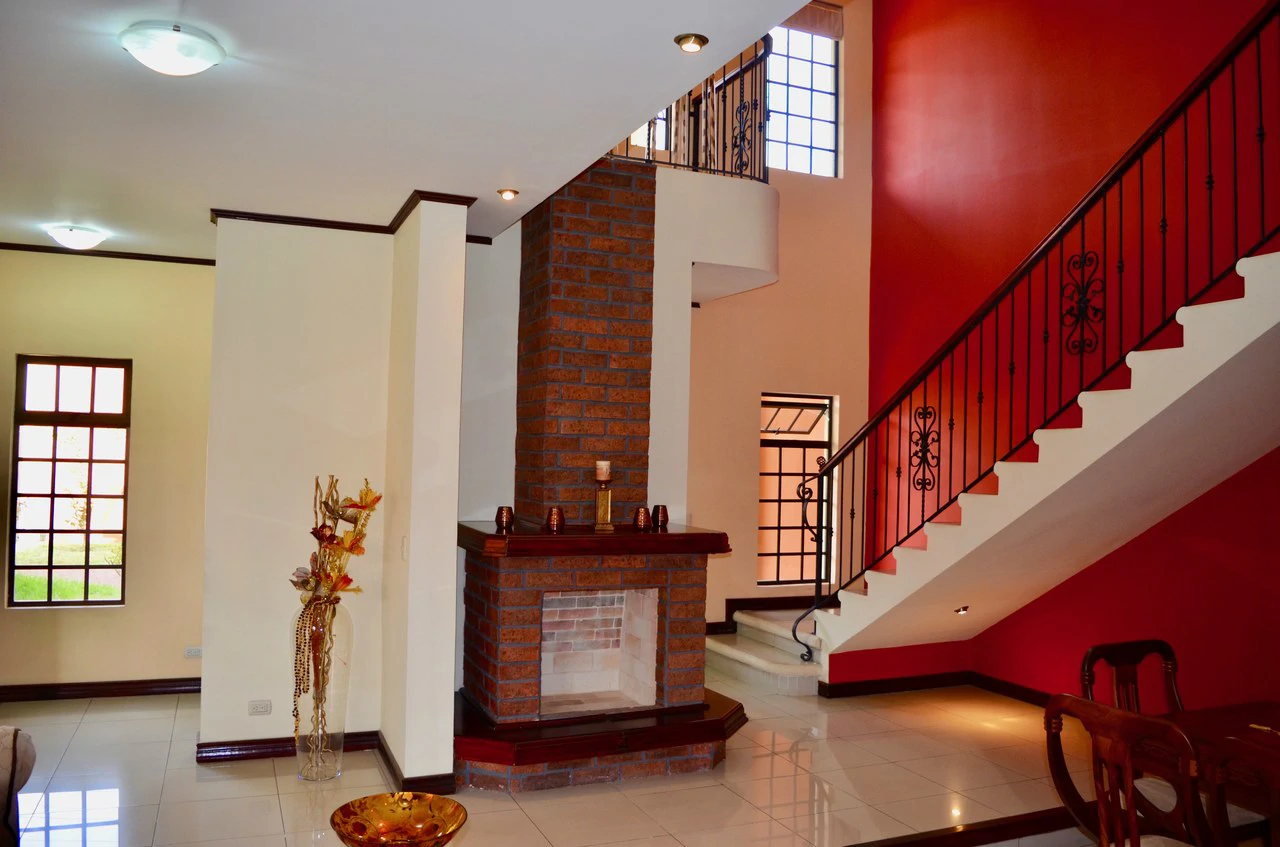 Gorgeous 4 Bedroom house for sale in Santo Domingo de Heredia - Gallery image 3