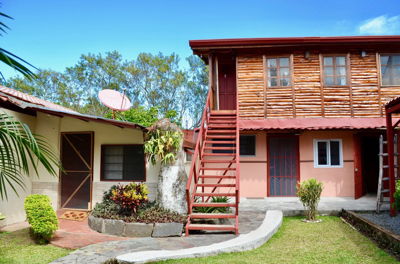 Beautiful investment property with cabins, house and apartments - Gallery image 37
