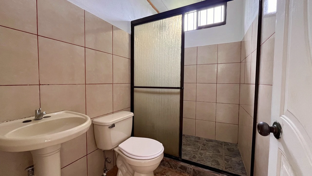 House For Sale in Daniel Flores - Gallery image 15