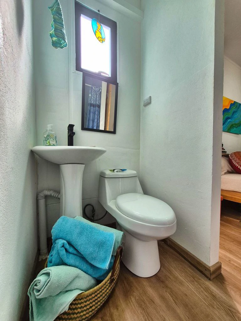 Casa Nomad: Affordable Beachside Living in Samara – Unique 2-bedroom Container home – Walking Distance To The Beach - Gallery image 13