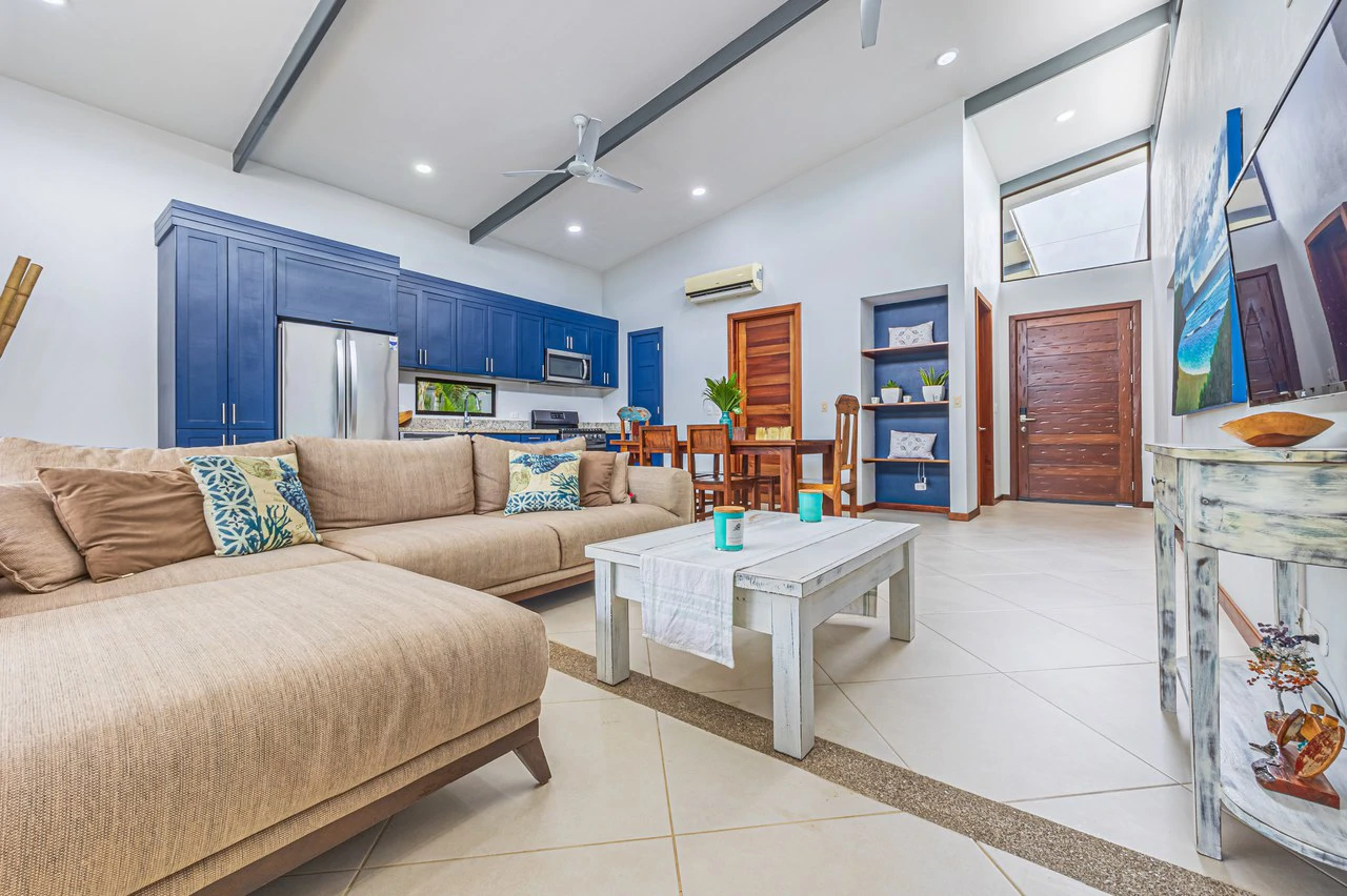 Uvita Home in Jardines del Sol with Private Pool and Dual Suites: Near the Coast House For Sale in Uvita - Gallery image 2