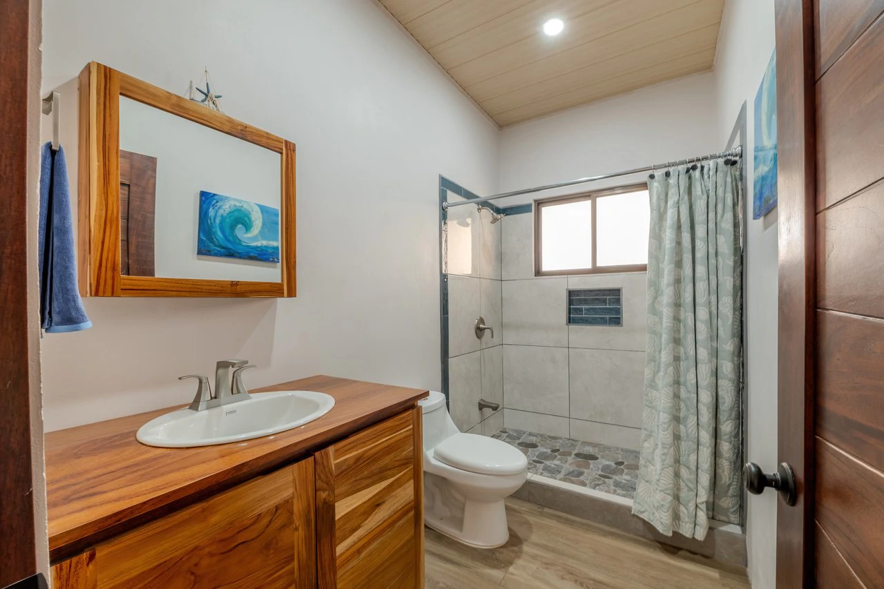 Mountain House For Sale in Quepos - Gallery image 17