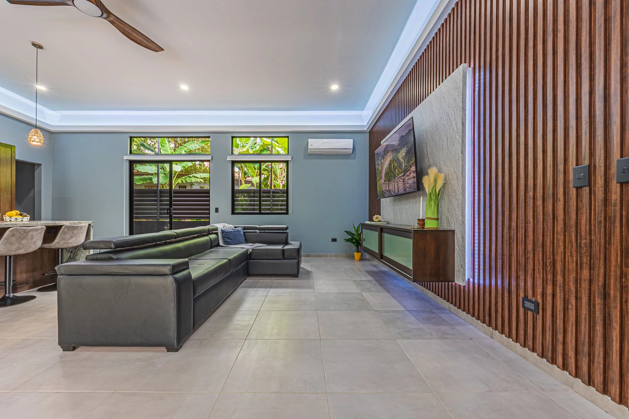 Gorgeous Brand New 3br Home close to Dominical with extra land.: House For Sale in Hatillo - Gallery image 10