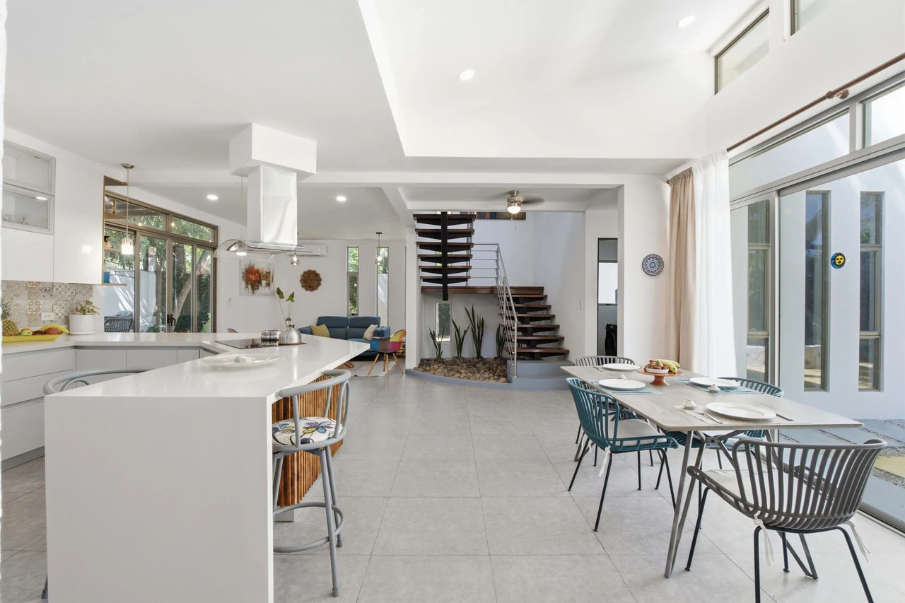 Casa Mykonos: Modern Coastal Living with Private Pool in Surfside Playa Potrero - photo 5