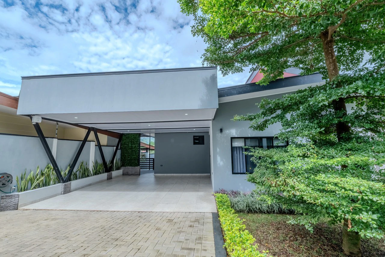 Modern Home in Pérez Zeledón | 3 bedroom, 2 bathroom - Gallery image 26