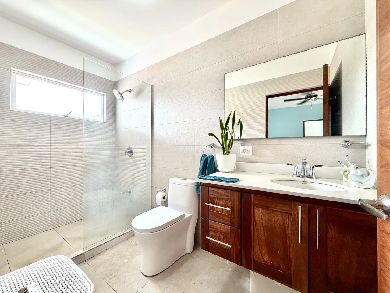 House For Sale in San Joaquin - Gallery image 20