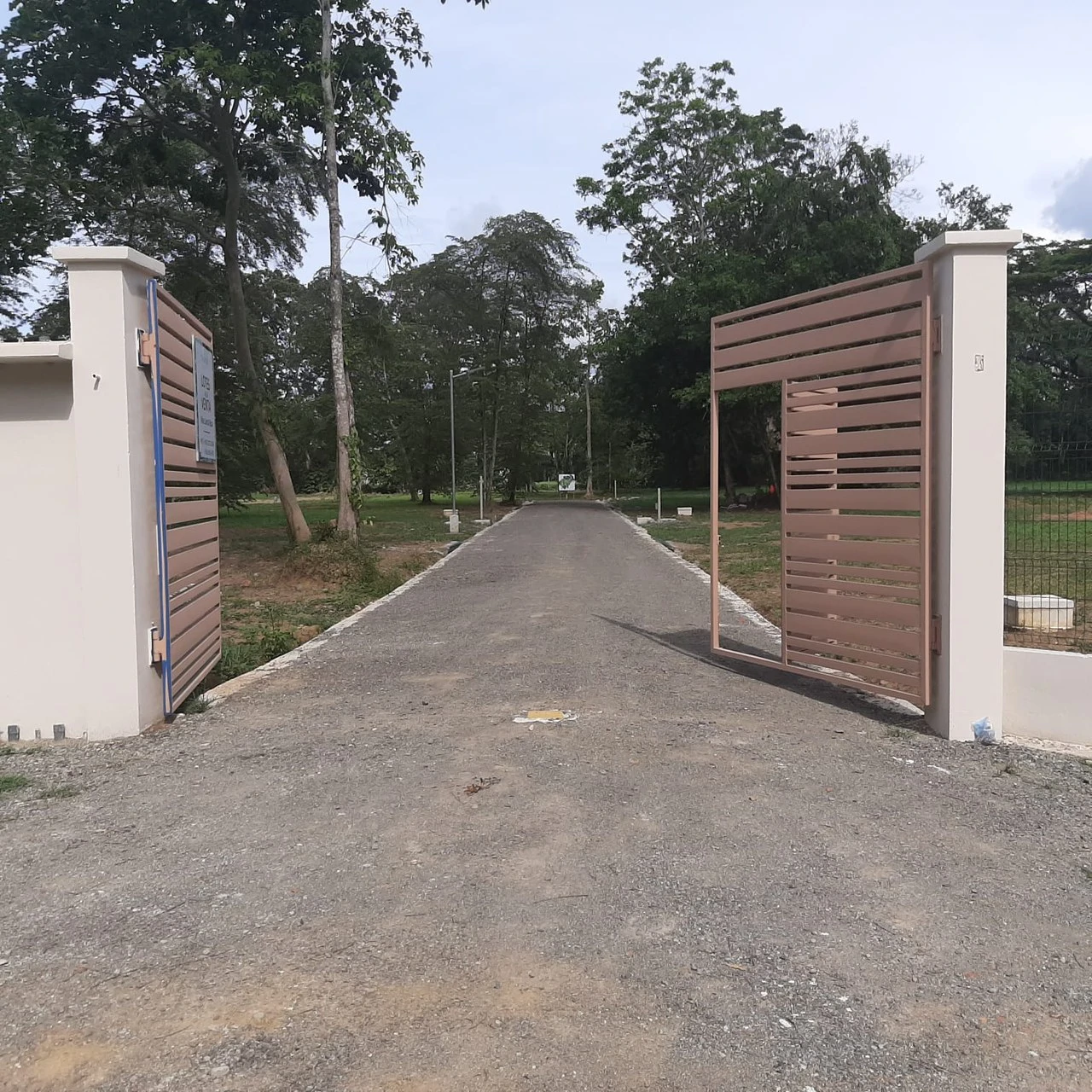 2000sqm lots close to the coast available now