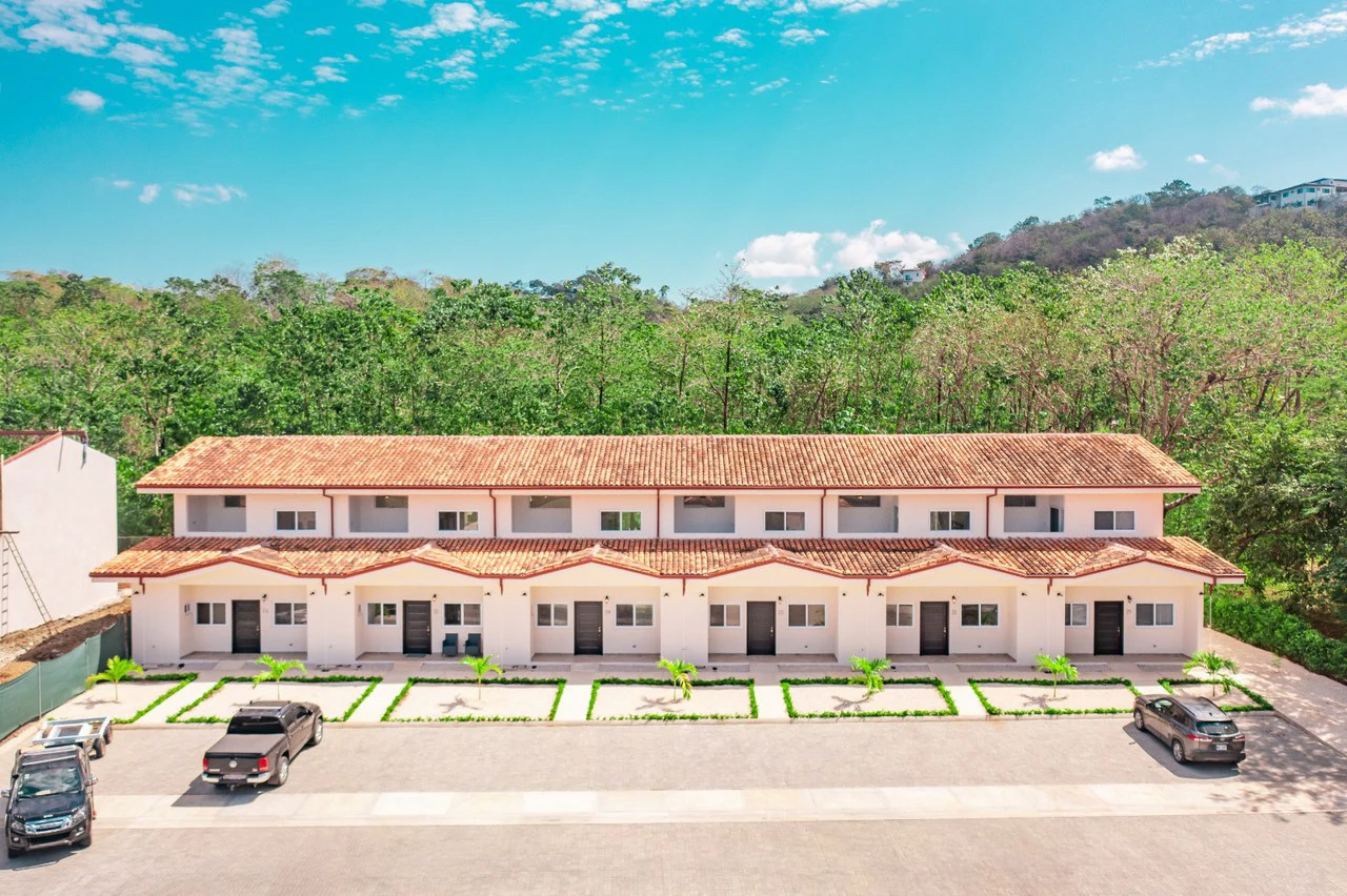 Jacarandas #22: Modern Townhome with Amenities Just Minutes from the Beach