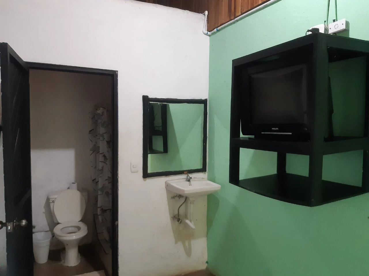 Apartments and Restaurant business for sale, commercial property in Huacas, 1 hour away from the airport of Liberia - Gallery image 11