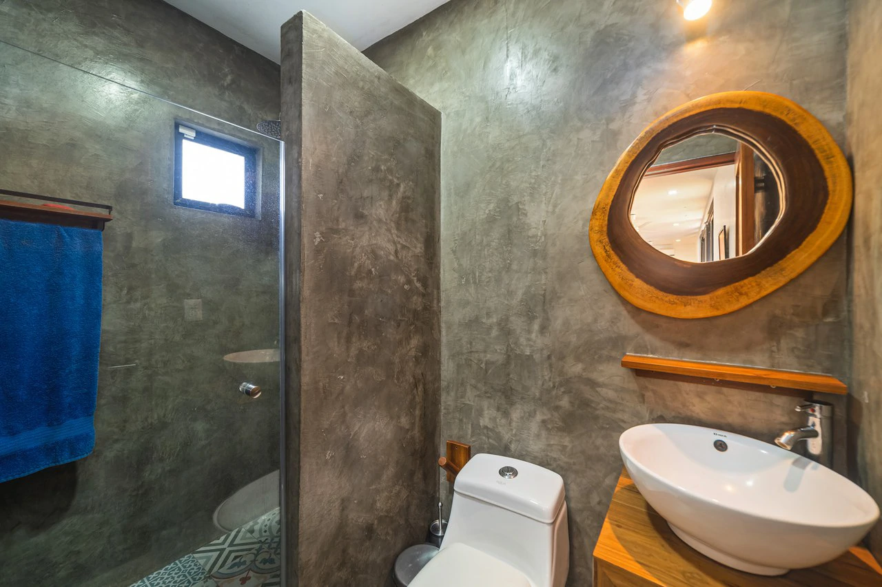 Surfside Container Home: Turnkey 2BR & Mixed-Use Potential - Gallery image 9