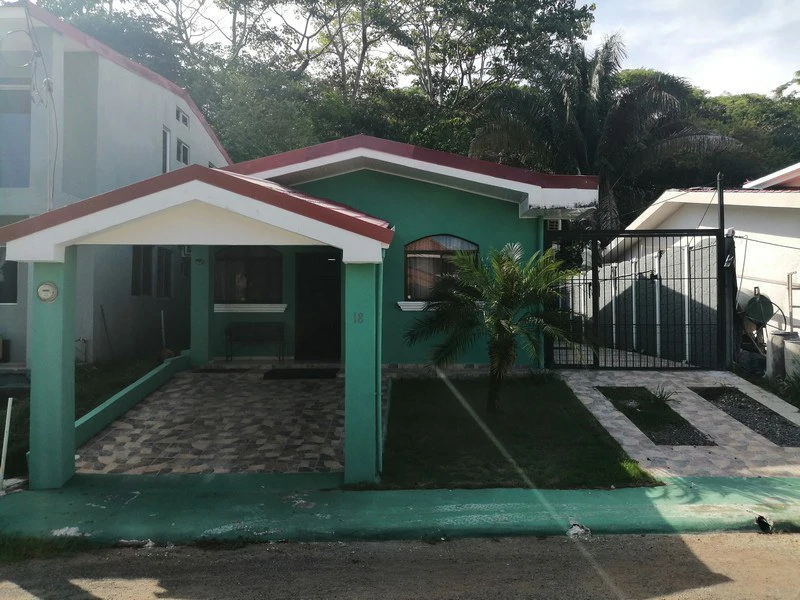 Near the Coast House For Sale in Esterillos Oeste