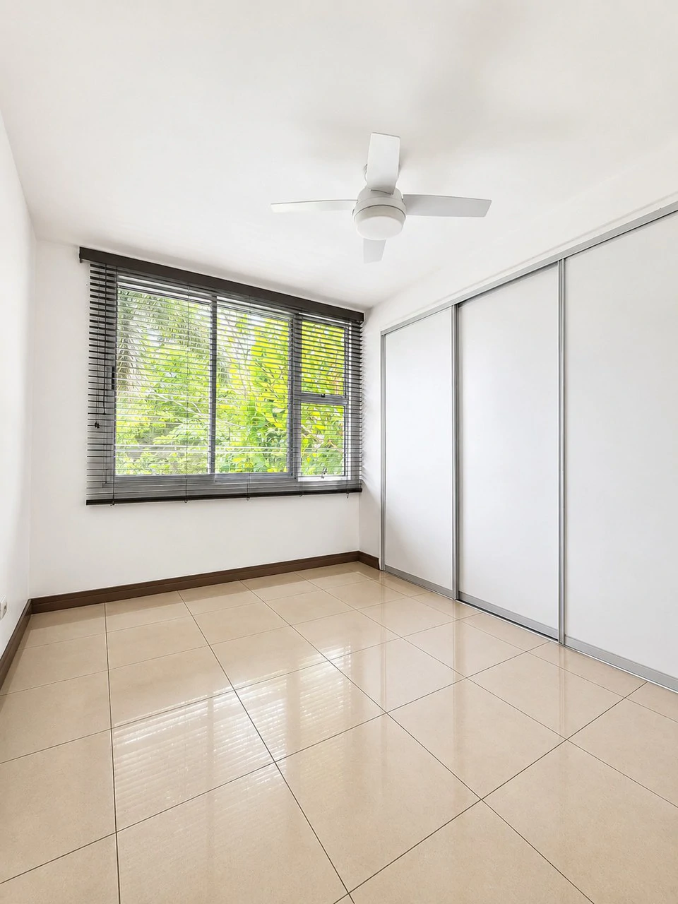 Modern 4 Bedroom House for Sale with Mountain Views in Brasil de Mora Ciudad Colón - Gallery image 9