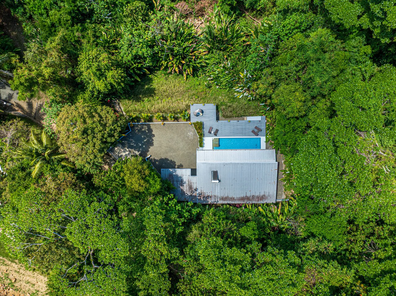 Uvita Ocean and Whale Tail View Modern Home on 3.64 Acres in Exclusive Enclave - Gallery image 8
