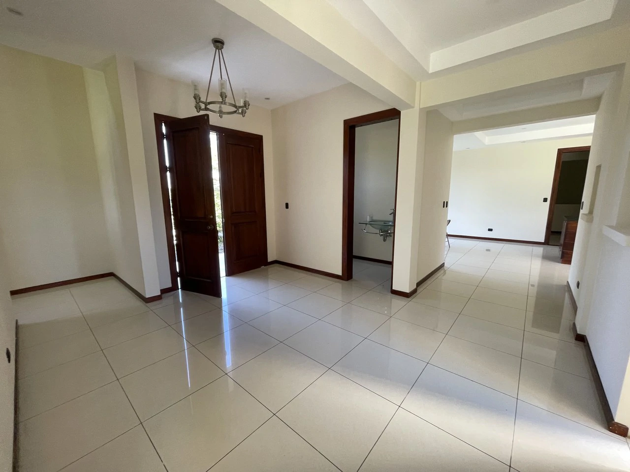La Garia 3 floors modern: Magnificent Luxury Estate with Gardens in La Garita, Alajuela - Gallery image 9