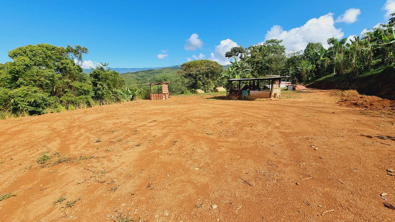 Lot for sale in sta Elena: UNIQUE AND AWESOME OPPORTUNITY: 1-HECTARE RIVERFRONT LOT FOR SALE IN THE HEART OF SANTA ELENA - Gallery image 3