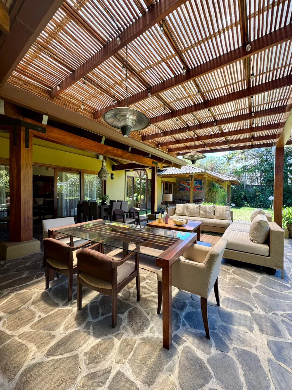 Zurcher Masterpiece Heredia: Splendid one story home - Gallery image 15