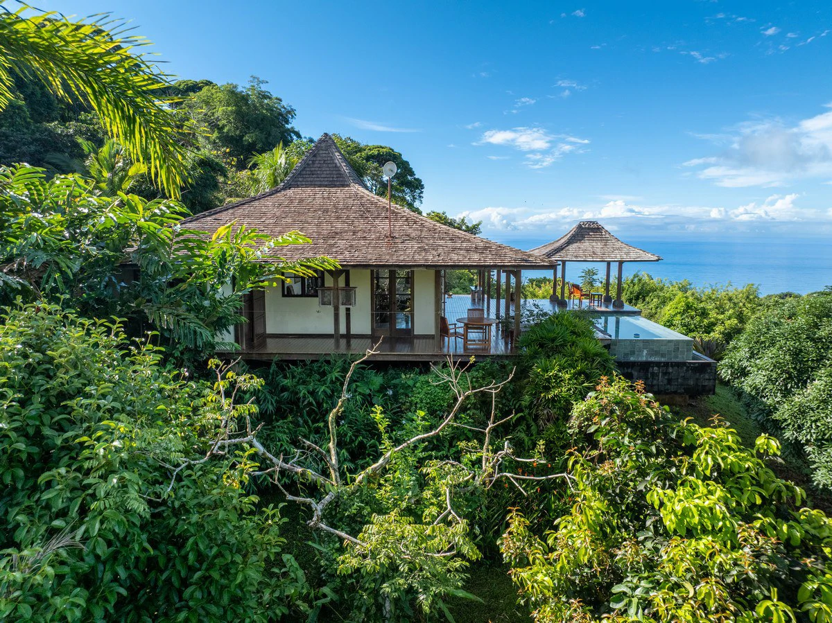 1.37 ACRES – 2 Bedroom Bali Style Home With Pool And THE BEST Ocean View!!!!! - Gallery image 2