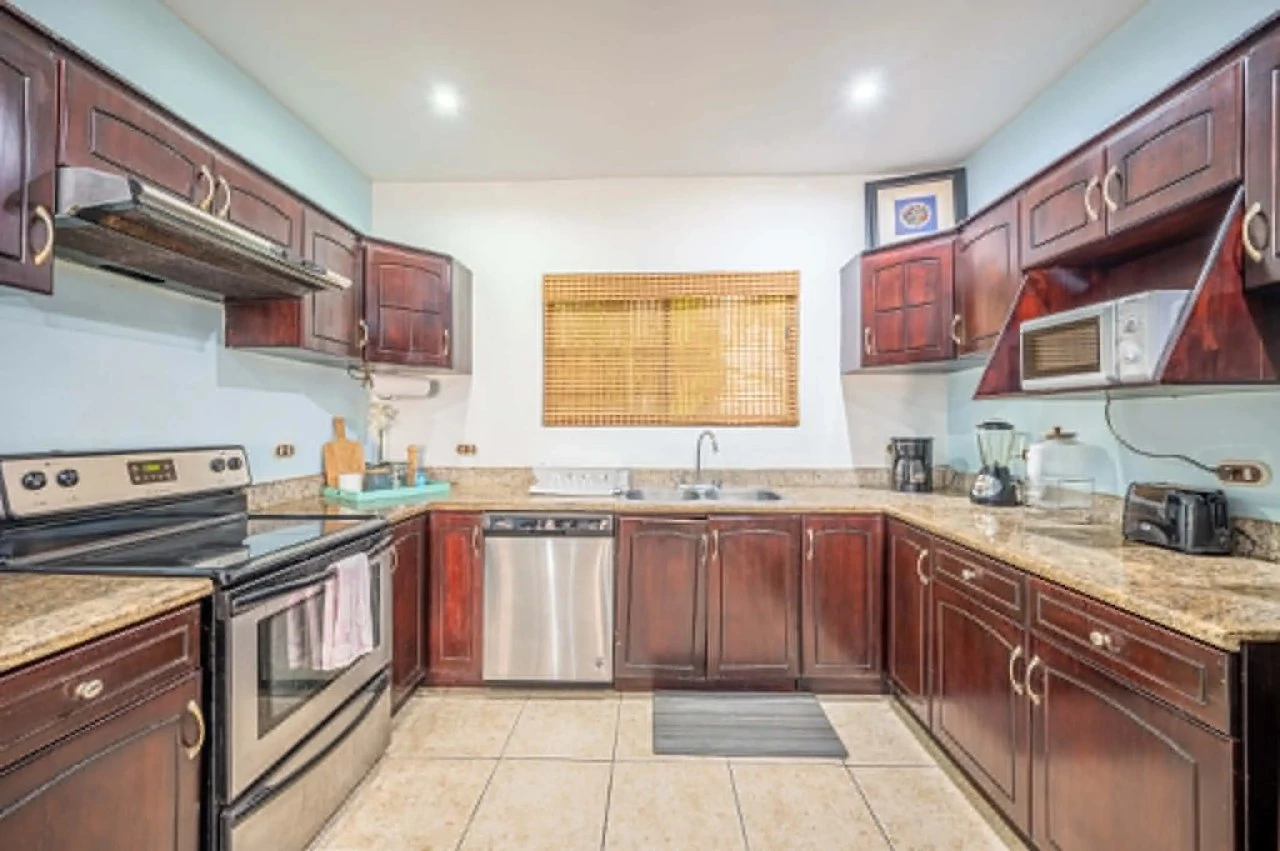 Rare Opportunity in Jacó’s Only Oceanfront Gated Home Community - Gallery image 22