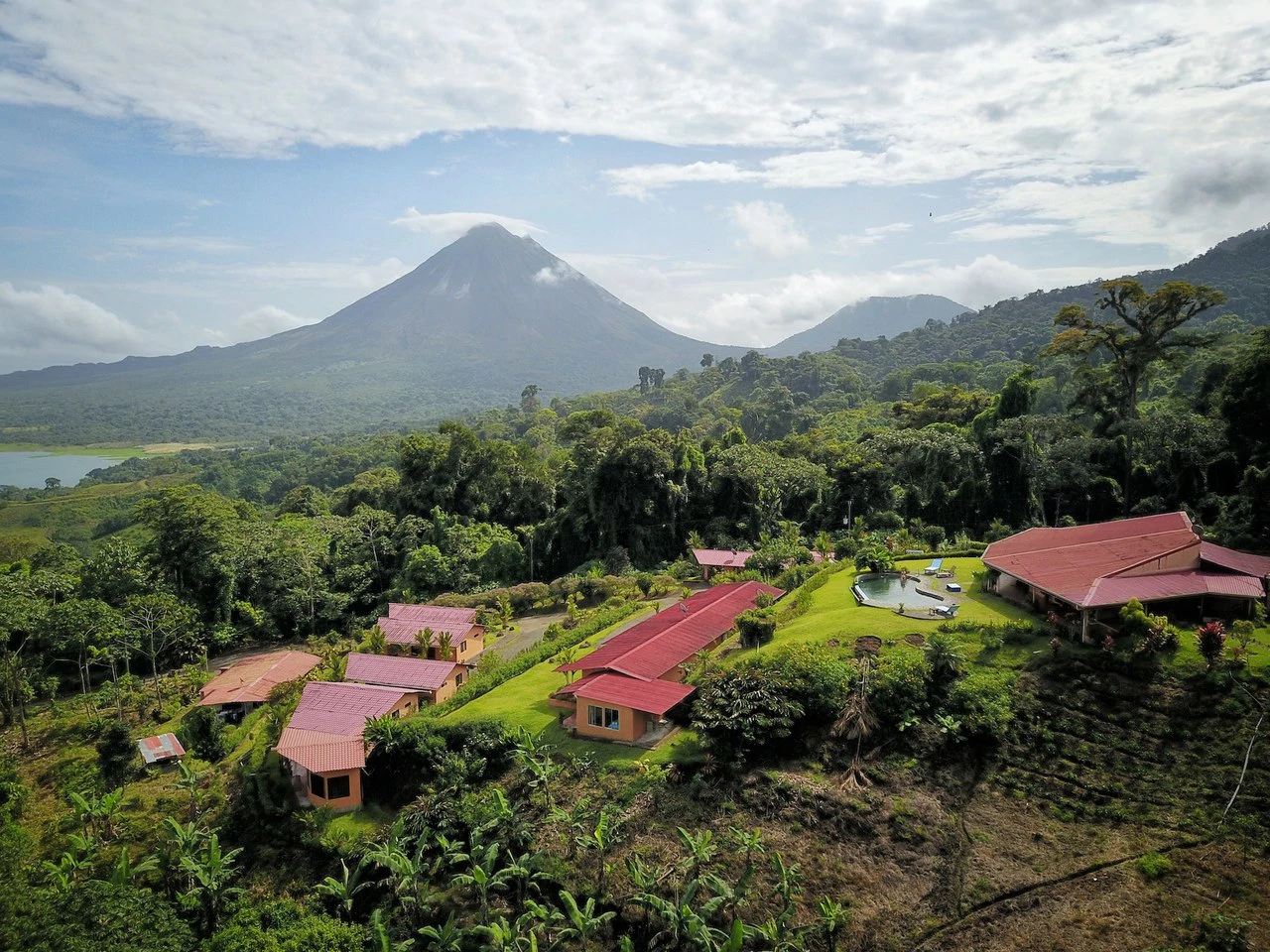 Nepenthe B&B: Hotel / B&B in the Rain Forest with spectacular views of Lake Arenal & Volcano. - Gallery image 2