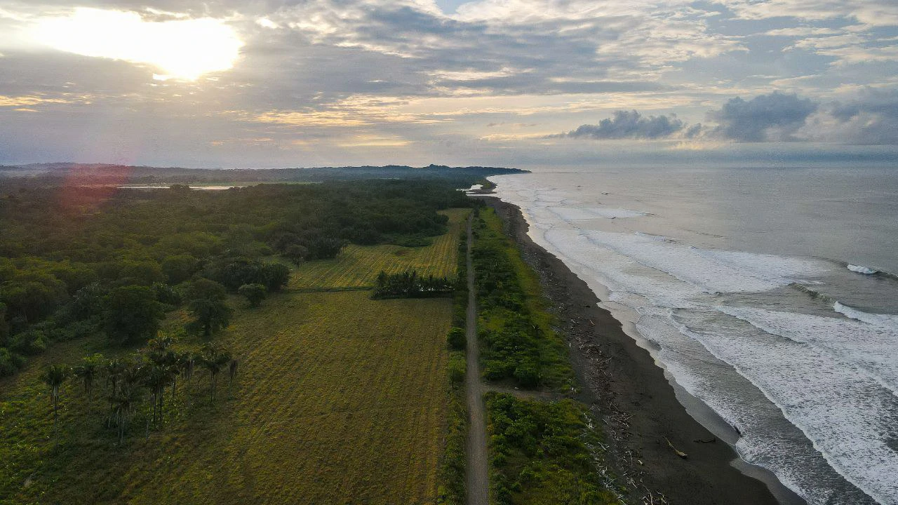 Boutique Lakefront Residence in Playa Hermosa: 3BR with Sweeping Pacific Panoramas - Gallery image 97