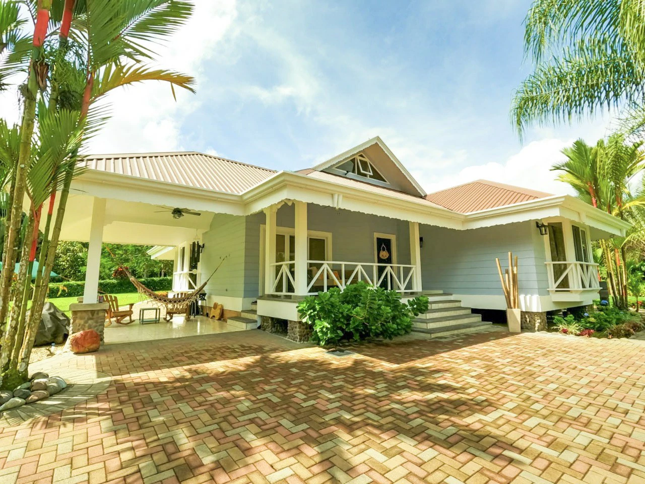 Beautiful Home for Sale with its own Natural Paradise - Gallery image 2