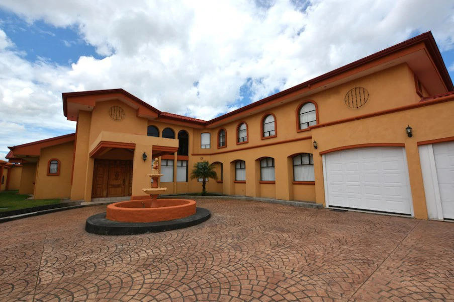 House for sale in Curridabat: Beauty, quality and versatility