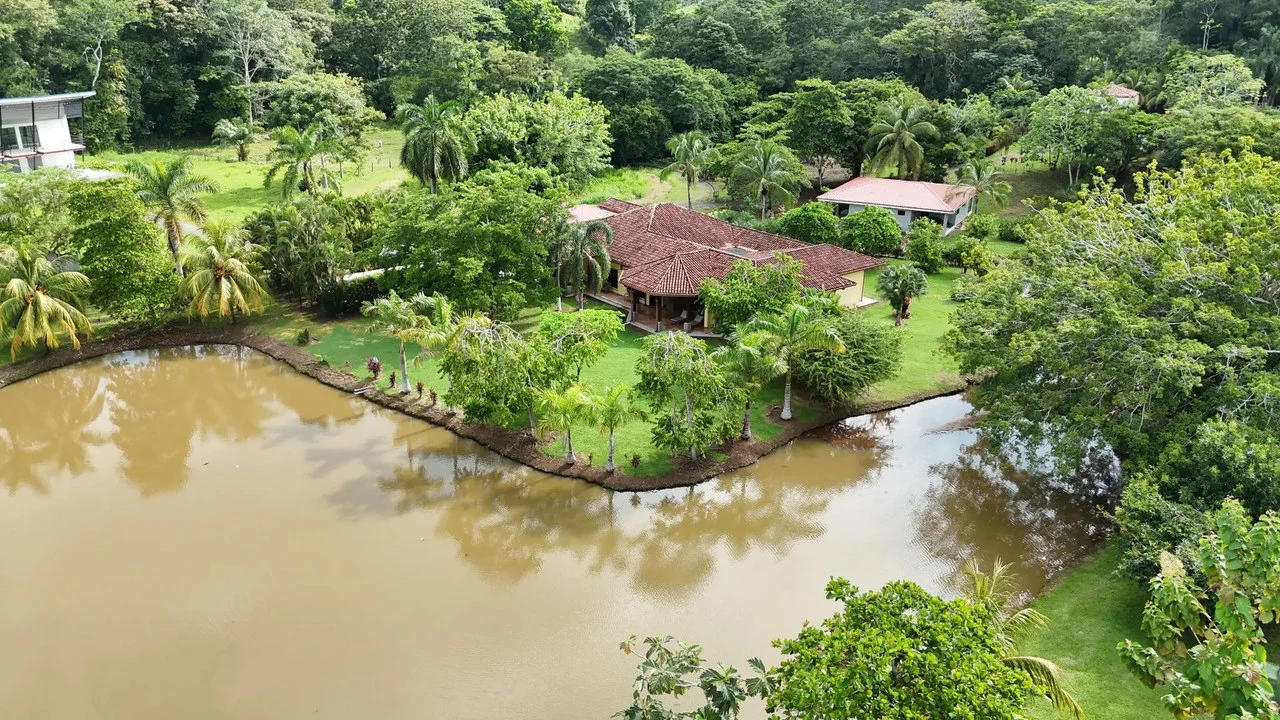 Tropical Luxury Estate with Private Lake, Pool & Prime Location Near Costa Rica’s Best Beaches: Near the Coast House For Sale in Parrita - Gallery image 14