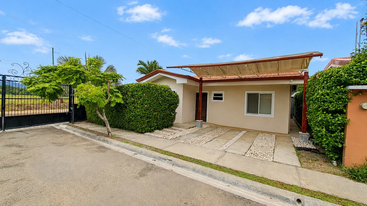 Modern Jacó 3-BR Home with Private Pool in Gated Community - Gallery image 39