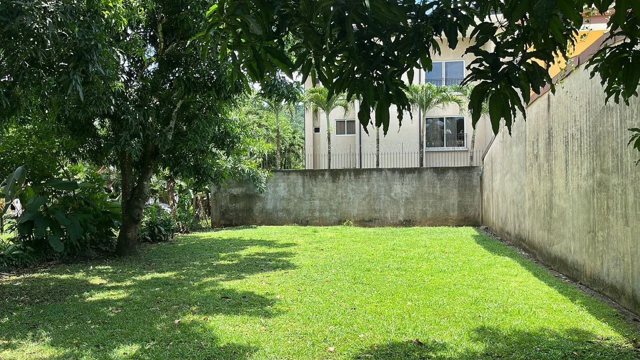 Prime Land for Construction in Costa Rica: Ready-to-Build Lot in Playa Herradura, Garabito: Lot near the Beach Playa Herradura Costa Rica - Gallery image 9