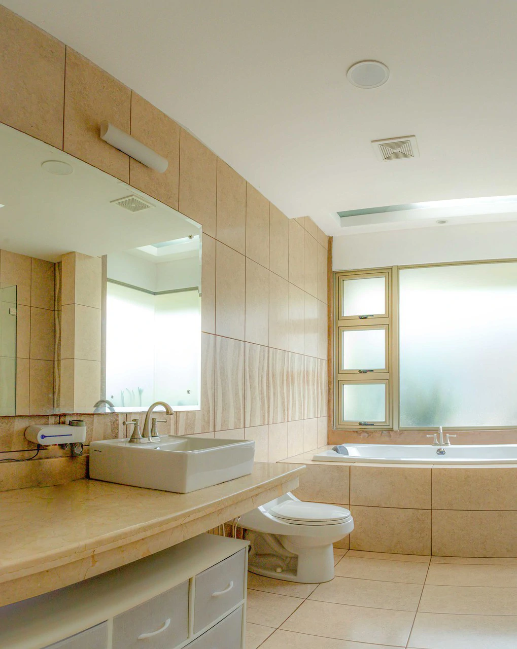 Exclusive 3-Level House in Los Tucanes, San Ramón, Costa Rica - Gallery image 16