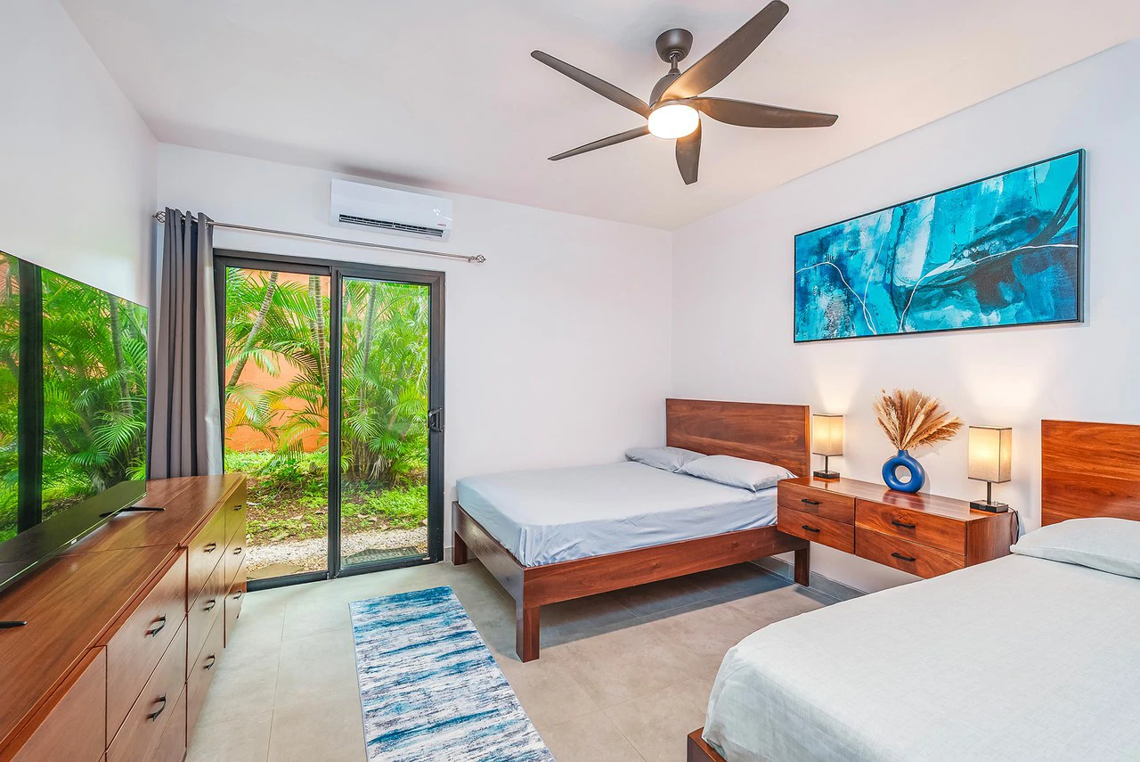 Iguana Villas #2: Perfectly Remodeled 2BR Villa at White Sand Beach - Gallery image 19
