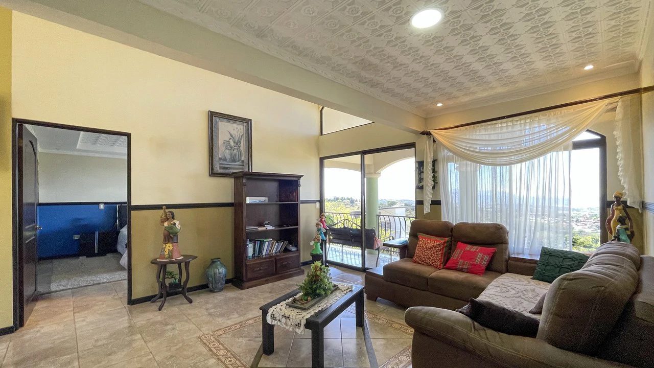 Spacious Home in Condominio El Roble – Cozy Spaces and Stunning Views - Gallery image 15