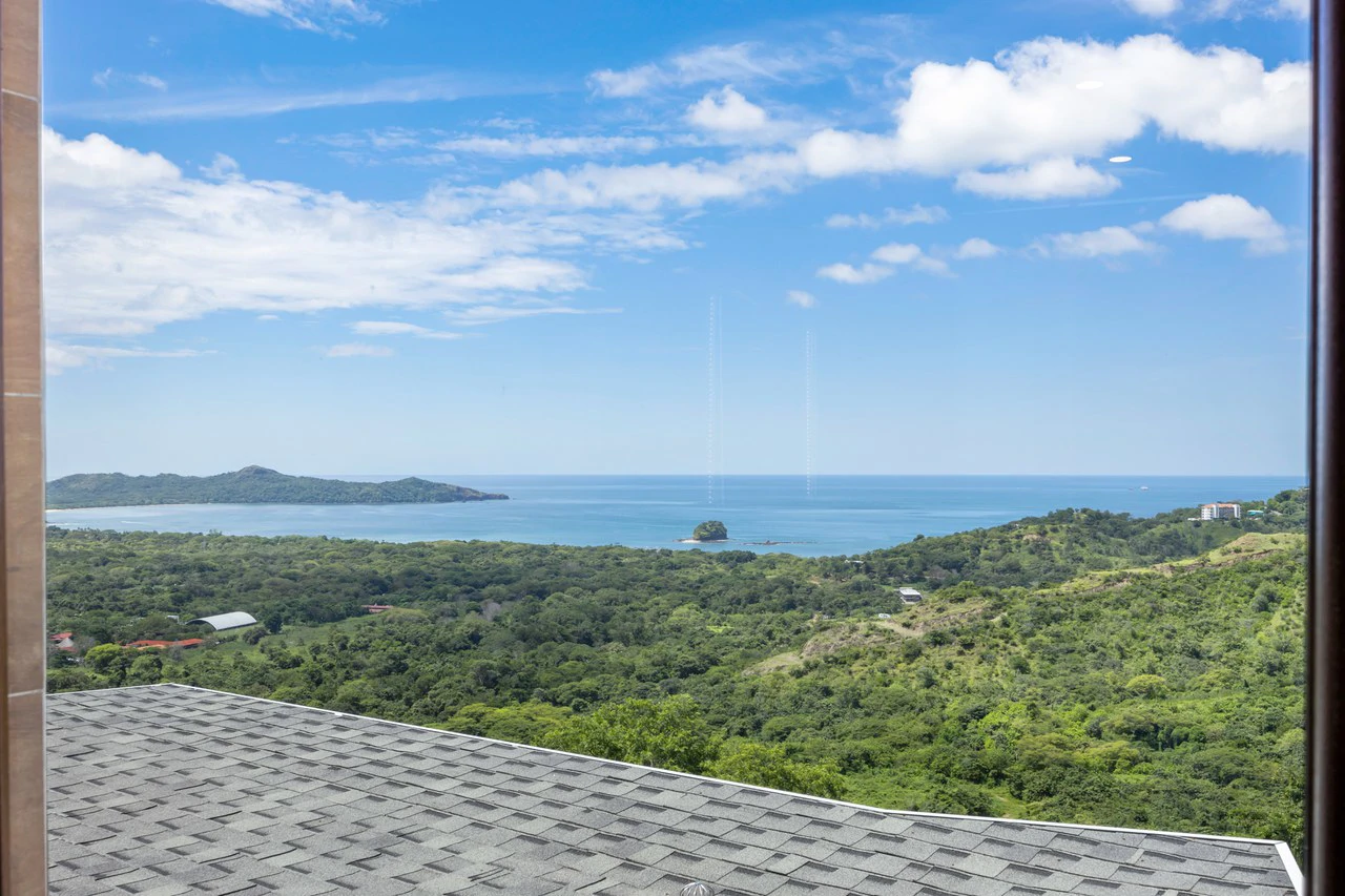 Casa Manta Ray: Indulge in Luxury with Stunning Flamingo Beach Views! - Gallery image 19