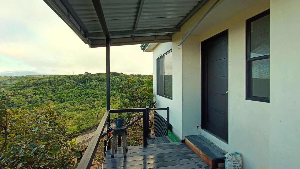 Hill top house with amazing sunset views GB0125: Peaceful Retreat with developing Potential: Property with 2 Homes and Panoramic Views in Guayabo de Bagaces - Gallery image 3